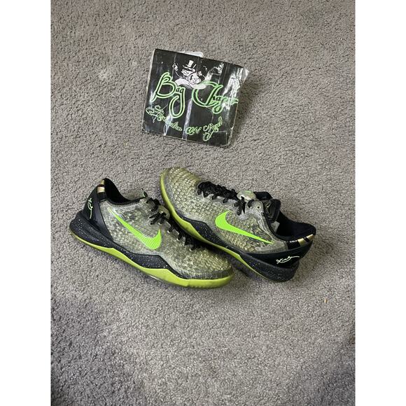 Size 9.5- Nike Kobe 8 SS Christmas main image 7